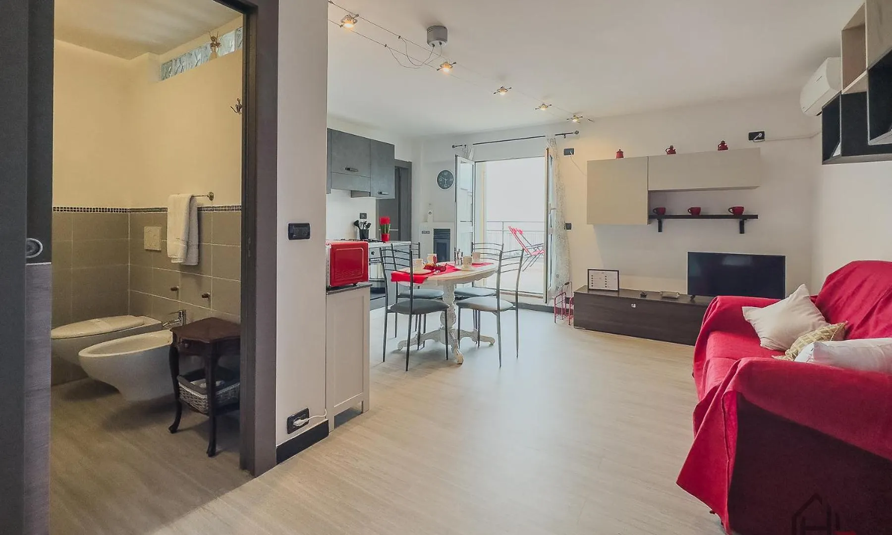 Sea View Penthouse - Free Park - Wifi Apartment Savona Italy